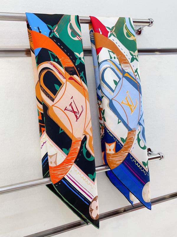 LV silk scarf 90X90cm E05